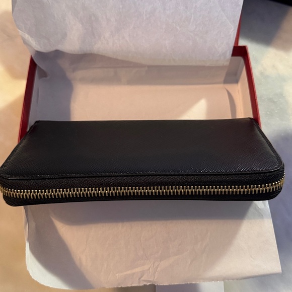 ✨ Salvatore Ferragamo Black Wallet ✨ Brand New | Never Used | All Tags - Picture 9 of 13
